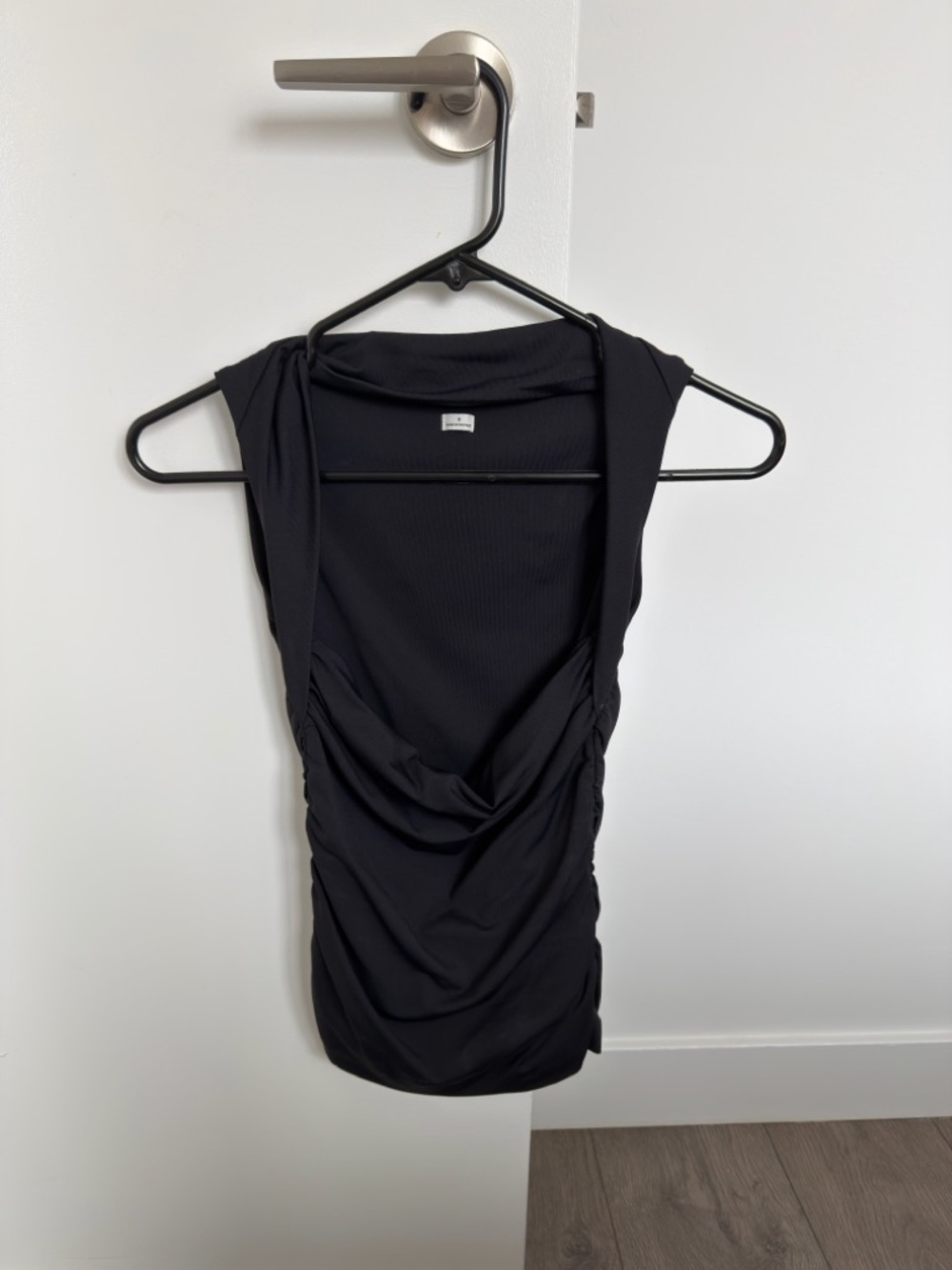 Babaton Contour Flourish Top